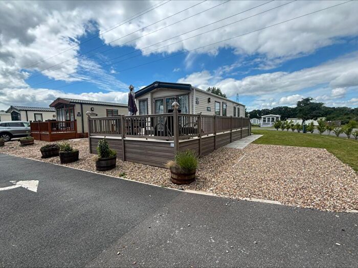 2 Bedroom Caravan For Sale In Two Bed Abi Haywood, Caldecott Hall Country Park, Beccles Road, Fritton, Norfolk, NR31
