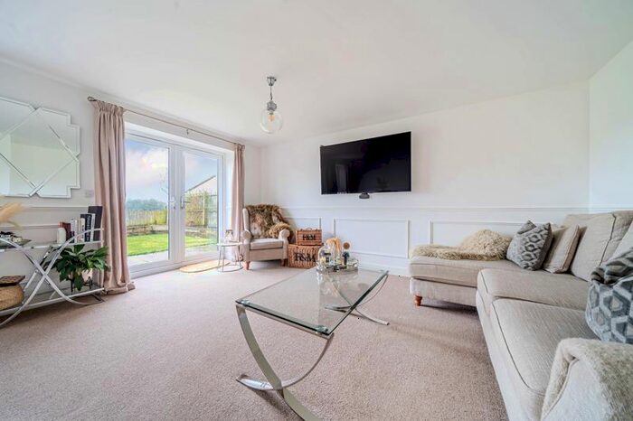 3 Bedroom Semi-Detached House For Sale In Bakers Paddock, Broadmayne, DT2