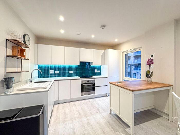 2 Bedroom Flat To Rent In Royal Engineers Way, Arum Apartments, NW7