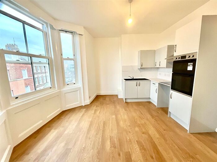 1 Bedroom Flat To Rent In Eastborough, Scarborough, YO11