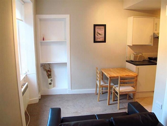 1 Bedroom Flat To Rent In Beaverbank Place, Edinburgh, EH7