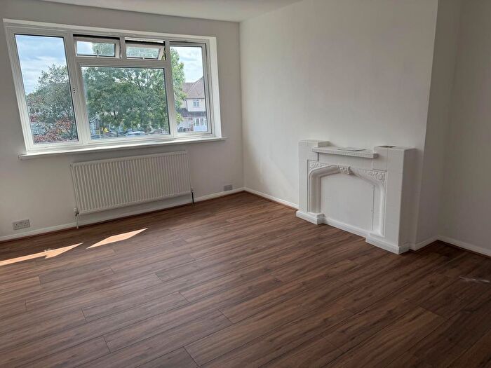 2 Bedroom Maisonette To Rent In Upton Court, Longford Avenue, Southall, UB1