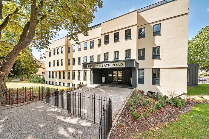 2 Bedroom Apartment For Sale In Apartment, - Bath Road, Cheltenham, Gloucestershire, GL53