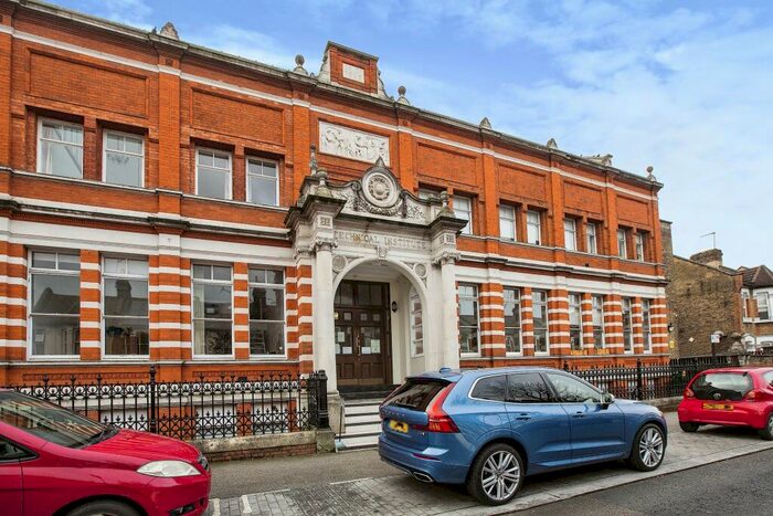 Apartment To Rent In The Technical, Adelaide Road, E10
