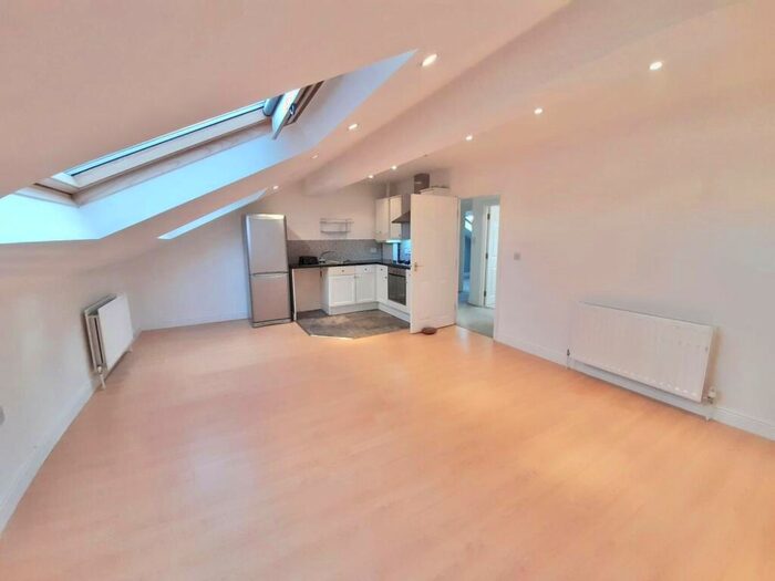 2 Bedroom House To Rent In Chapel House Apartments, Halifax, HX2