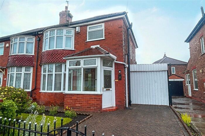 3 Bedroom Semi-Detached House For Sale In Mcconnell Road, Manchester, Greater Manchester, M40