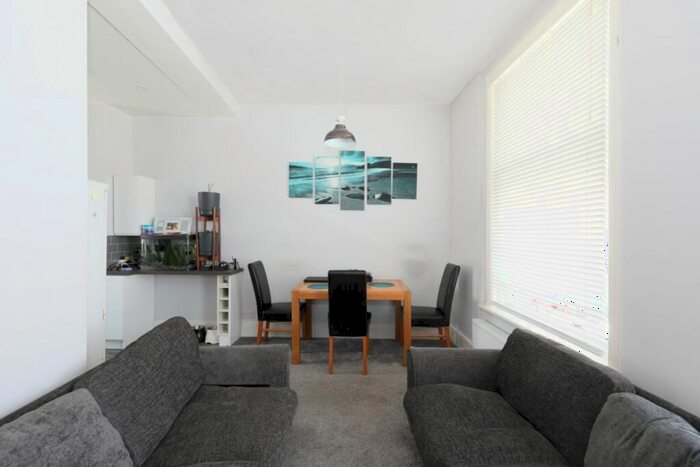 1 Bedroom Flat To Rent In South Street, Deal, CT14