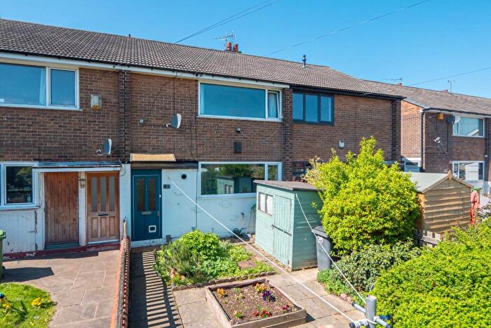 3 Bedroom Terraced House For Sale In Hill Rise Grove, Leeds, LS13