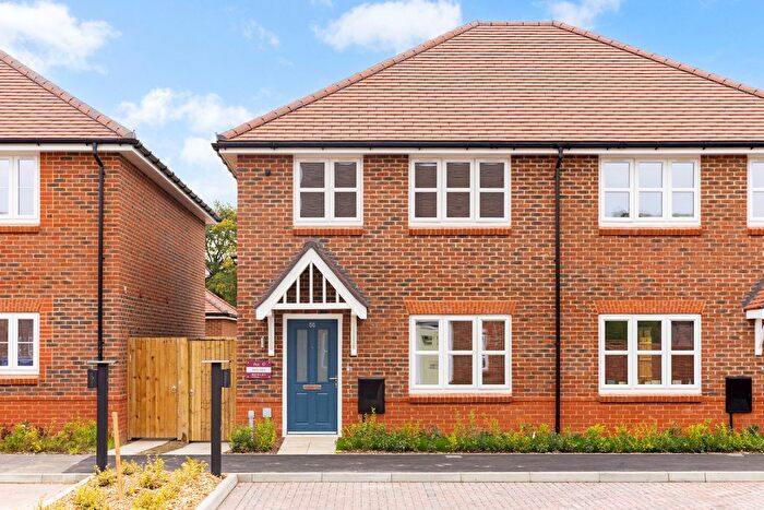 3 Bedroom Semi-Detached House For Sale In The Oaks At Willow Fields, Alfold, Cranleigh, GU6