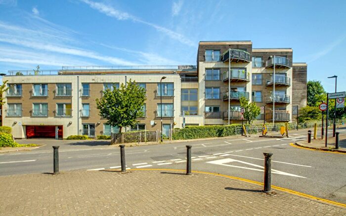1 Bedroom Flat For Sale In Sudbury Heights Avenue, Greenford, UB6