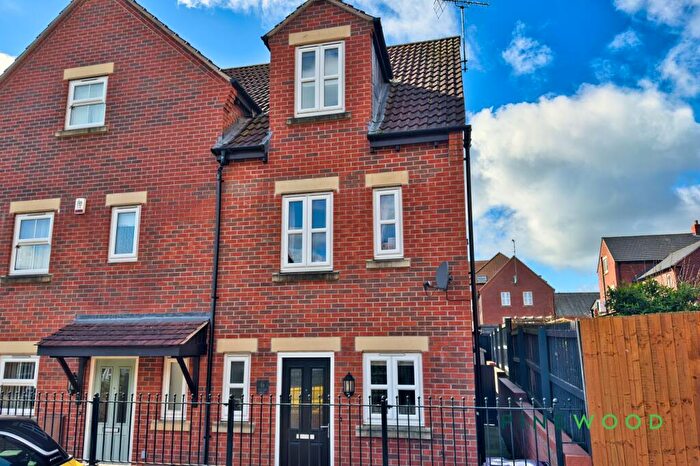 3 Bedroom Semi-Detached House For Sale In Vicarage Walk, Clowne, S43