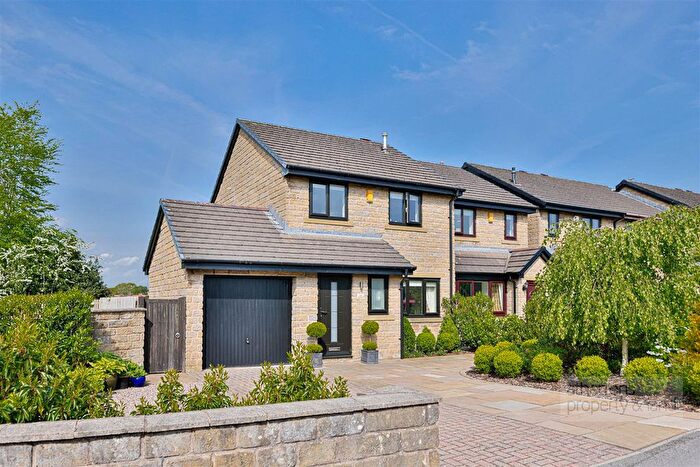3 Bedroom Semi-detached House For Sale In Woodlands Park, Whalley, Ribble Valley, BB7