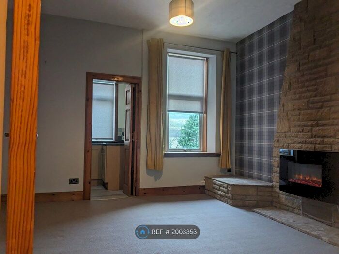 1 Bedroom Flat To Rent In East Donington St, Darvel, KA17