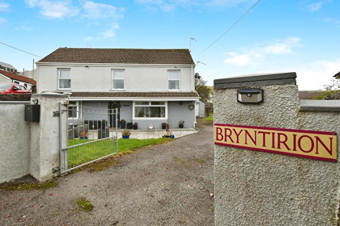 4 Bedroom Detached House For Sale In Upper High Street, Bedlinog, Treharris, CF46
