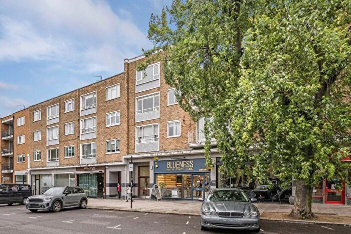 3 Bedroom Flat To Rent In Fairfax Road, West Hampstead, NW6