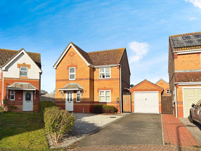 3 Bedroom Detached House For Sale In Mitchell Close, Skellingthorpe, LN6