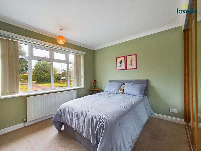 2 Bedroom Detached Bungalow For Sale In Caistor Road, Market Rasen, LN8