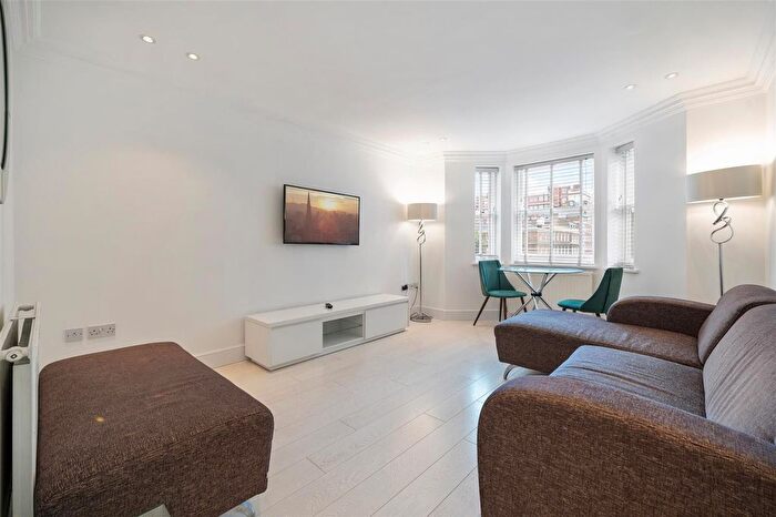 1 Bedroom Flat To Rent In Upper Berkeley Street, London, W1H