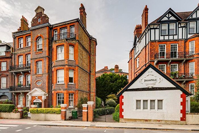 3 Bedroom Flat To Rent In Highgate West Hill, Highgate, N6