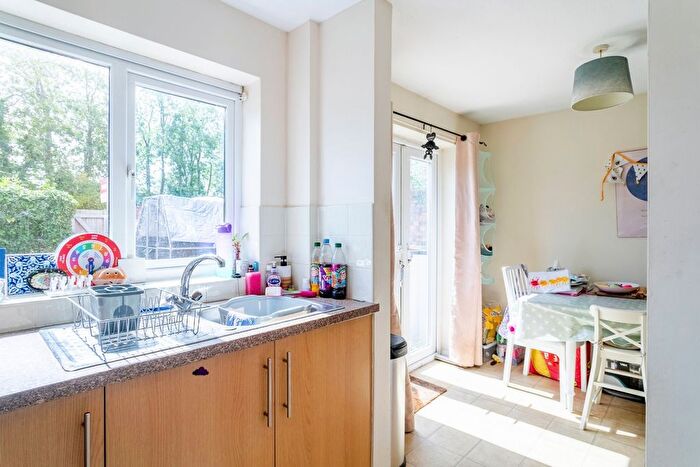 3 Bedroom End Terrace House For Sale In Bramhall Rise, Northampton, Northamptonshire, NN5