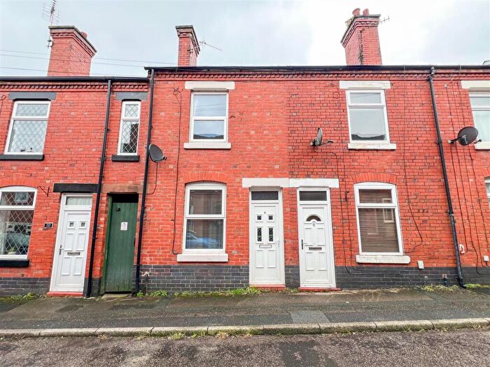 2 Bedroom Terraced House For Sale In Westwood Grove, Leek, ST13