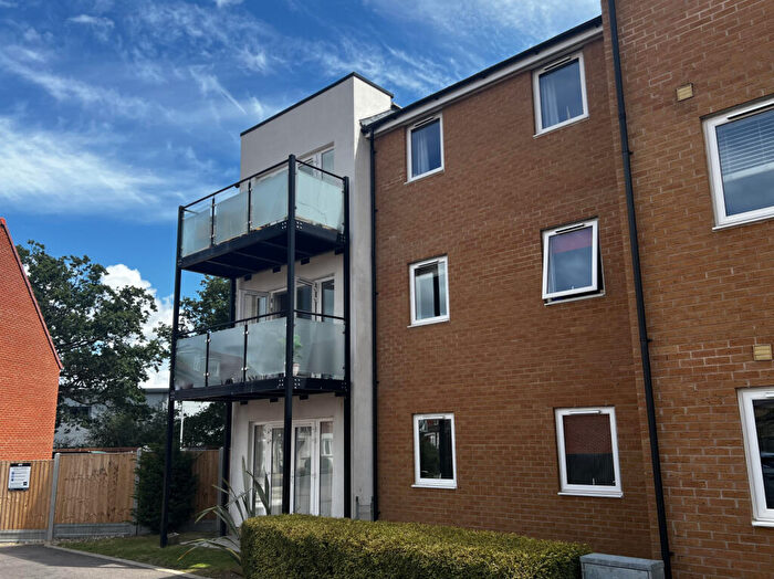 2 Bedroom Flat For Sale In Culture Close, Colchester, CO4