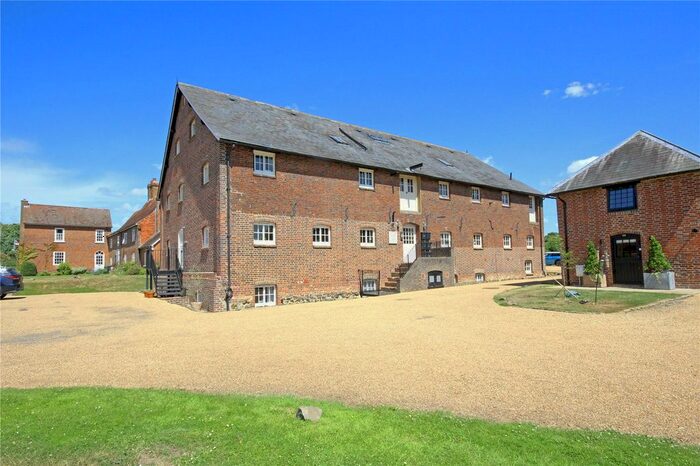 1 Bedroom Flat For Sale In The Malthouse, Hadlow, Tonbridge, Kent, TN11