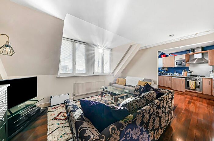 2 Bedroom Flat To Rent In Westfield, Kidderpore Avenue, NW3