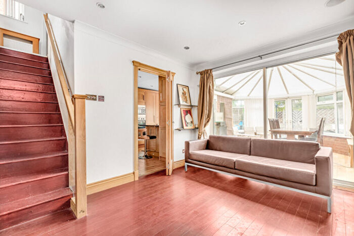 4 Bedroom Detached House For Sale In Sylvan Road, Crystal Palace, SE19