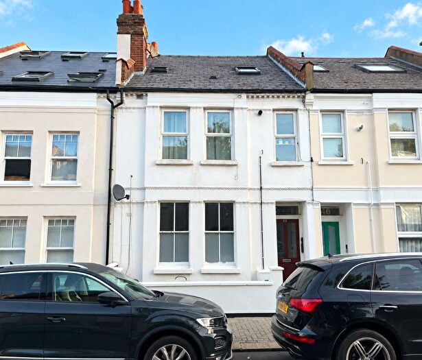 2 Bedroom Flat For Sale In Ground Floor Flat, Coverton Road, Tooting, SW17
