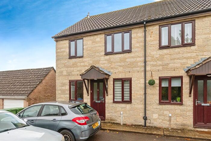 1 Bedroom Flat For Sale In The Links, Hawthorn, Corsham, SN13