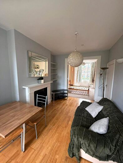 1 Bedroom Apartment To Rent In Hanley Road, London, N4