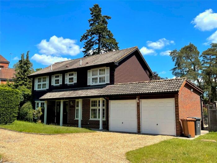 4 Bedroom Detached House To Rent In Eldon Drive, Lower Bourne, Farnham, GU10