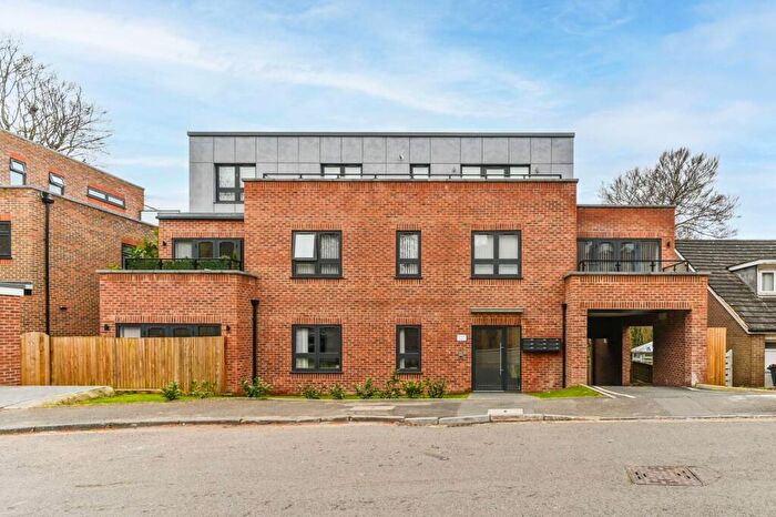 2 Bedroom Flat To Rent In More Close, Croydon, Purley, CR8