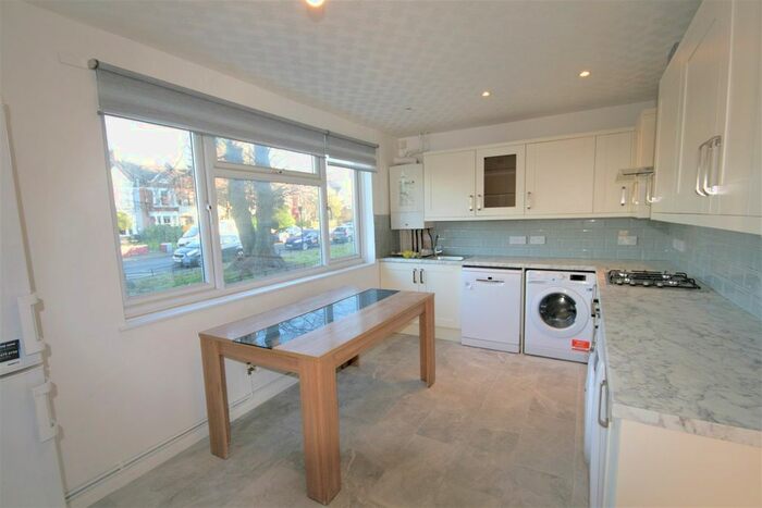 3 Bedroom Terraced House To Rent In Upper Tulse Hill, London SW2