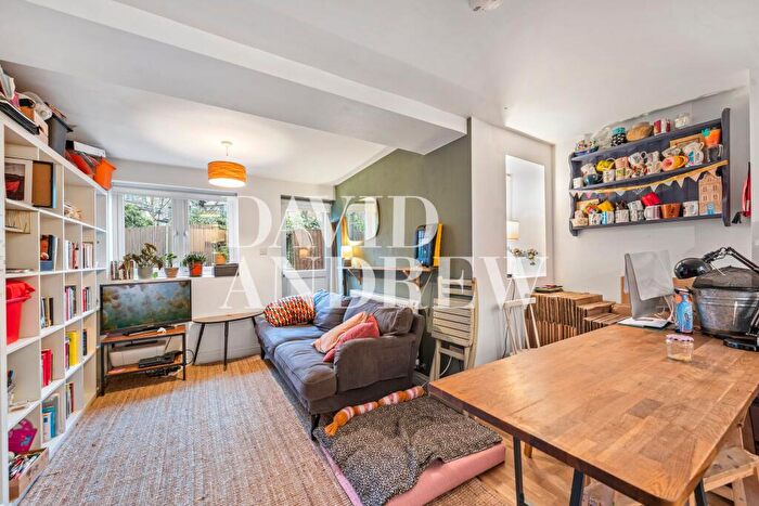 3 Bedroom Flat To Rent In Portland Rise, London, N4