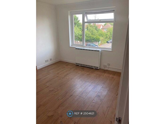 1 Bedroom Flat To Rent In Ridge Bank, Slough, SL1