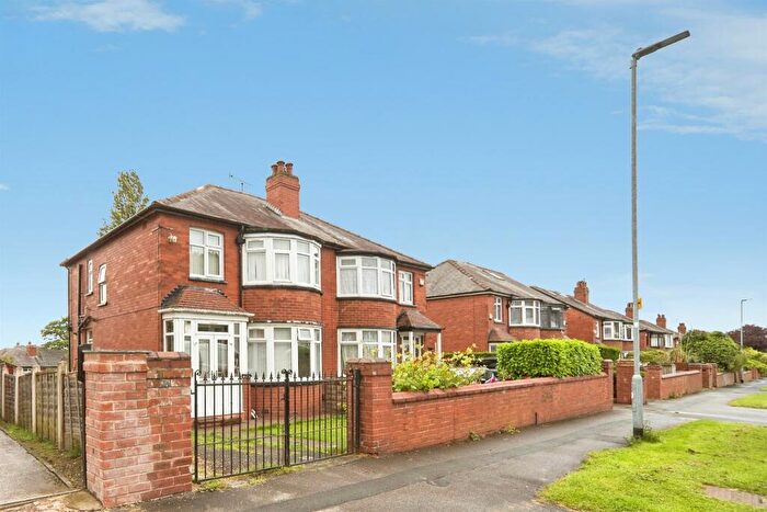 3 Bedroom Semi-Detached House For Sale In Arlington Road, Leeds, LS8