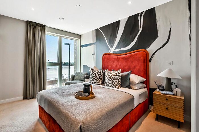 2 Bedroom Apartment For Sale In - Upper Dock Walk, , London, E16