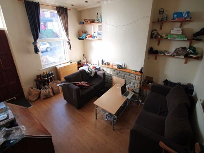 2 Bedroom Semi-Detached House To Rent In Argie Road, Leeds, LS4