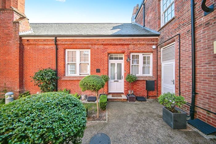 3 Bedroom Mews For Sale In Simon Theobald Close, Sudbury, CO10