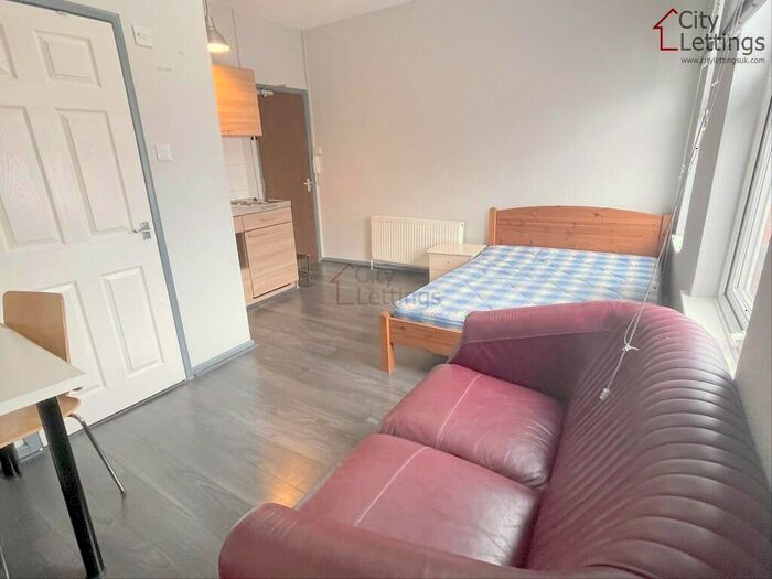 Studio To Rent In Hartley Road, Radford, NG7