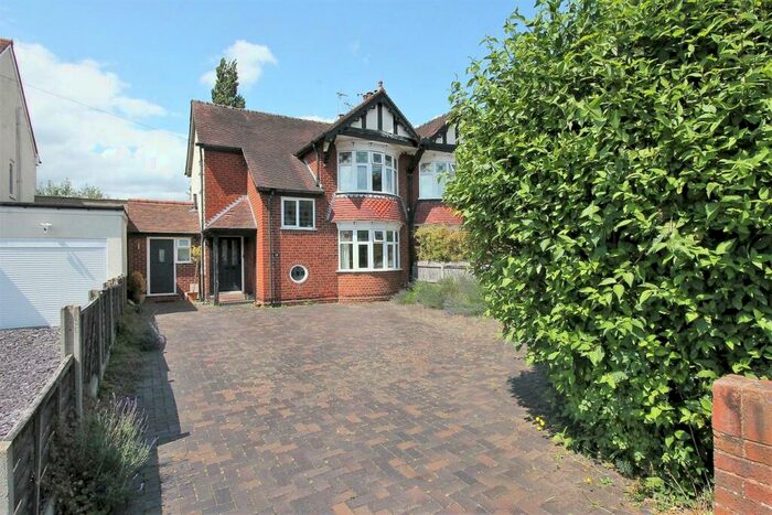 3 Bedroom Semi-Detached House For Sale In Sandy Road, Norton, Stourbridge, DY8