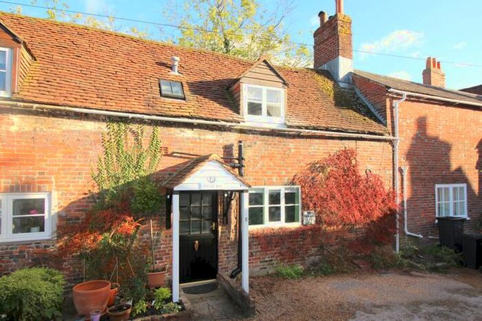 1 Bedroom Cottage To Rent In Bay Tree Yard, West Street, Alresford, SO24