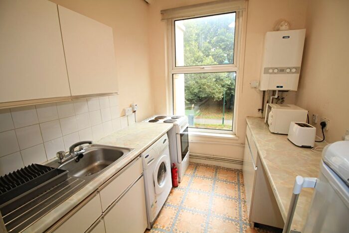 1 Bedroom Flat To Rent In Elm Avenue, Nottingham, NG3