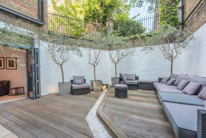 4 Bedroom Maisonette To Rent In Roland Gardens, South Kensington, London, SW7
