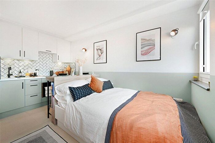 Studio To Rent In Courland Grove, London, SW8