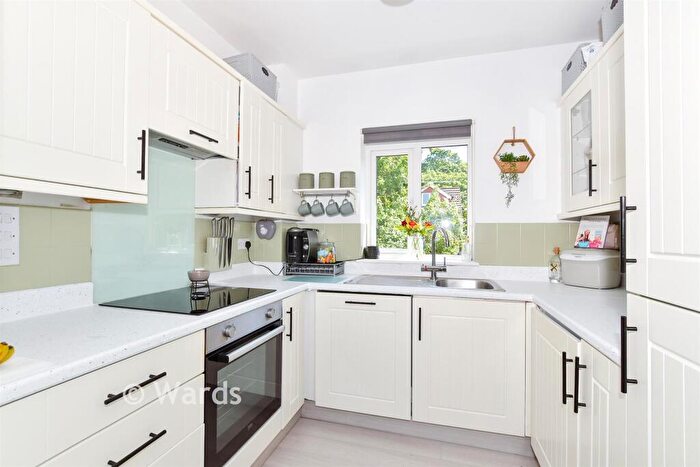 2 Bedroom Coach House For Sale In Thomas Rider Way, Boughton Monchelsea, Kent, ME17