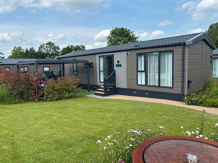 2 Bedroom Lodge For Sale In Gale Lane, Nawton, York, YO62