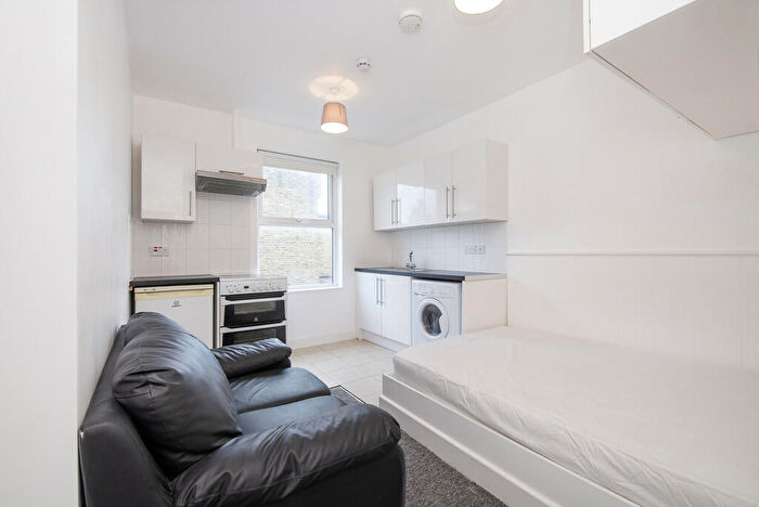 Studio To Rent In Chamberlayne Road, Kensal Rise, NW10
